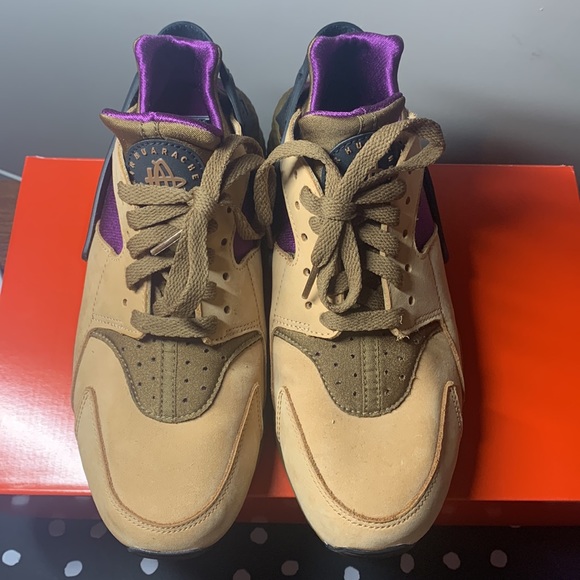 Limited Edition Nike Air Huarache LE Praline/Umber-Vine-Black Sneakers 8.5M - Picture 3 of 12